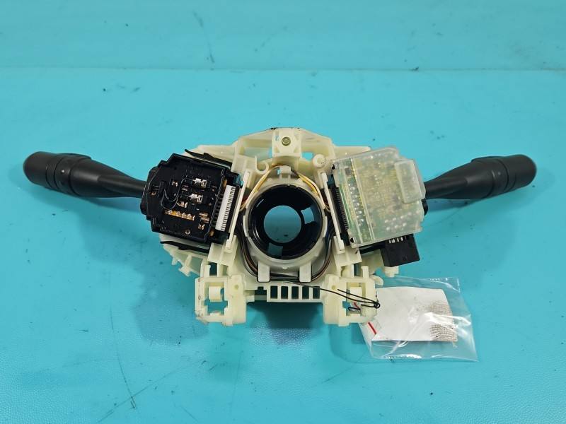 Перемикач кнопка Mitsubishi Colt 8600A331XA — фото деталі 4