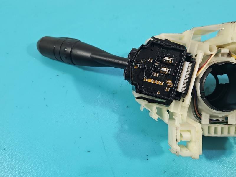 Перемикач кнопка Mitsubishi Colt 8600A331XA — фото деталі 5