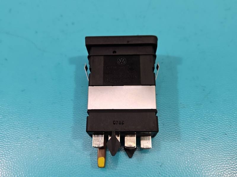 Перемикач кнопка Volkswagen Golf 4 1J0963564B — фото деталі 2