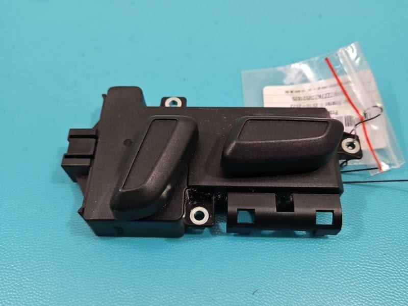 Перемикач кнопка Volkswagen Sharan 8K0959747 — фото деталі 2