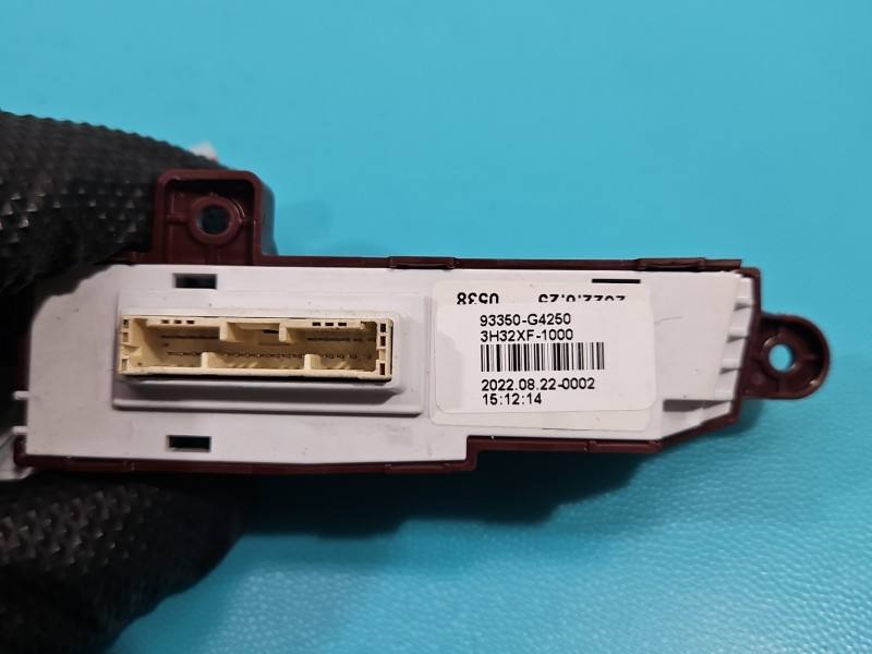 Переключатель кнопка Hyundai I30 3H32XF-1000 — фото детали 5