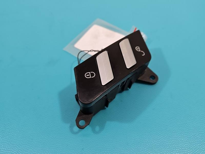 Переключатель кнопка Mercedes S W221 A2218213051