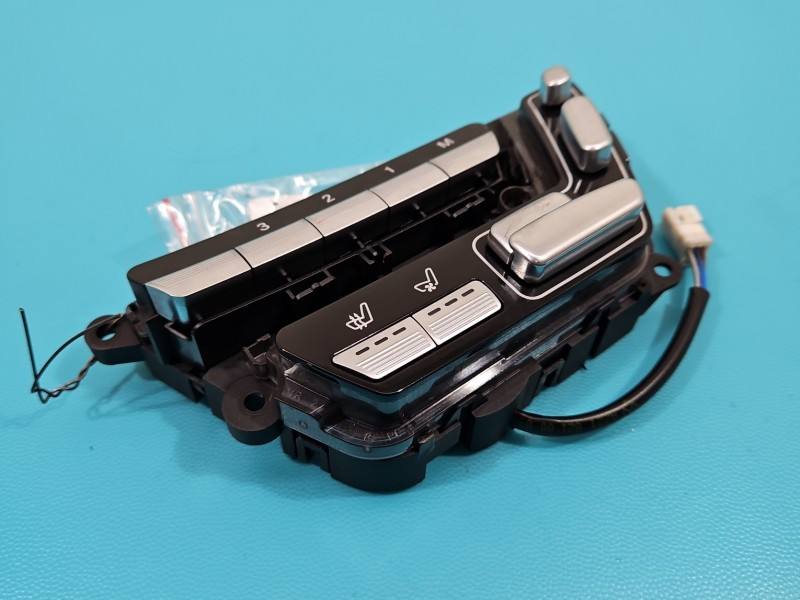 Перемикач кнопка Mercedes S W221 A2218707751
