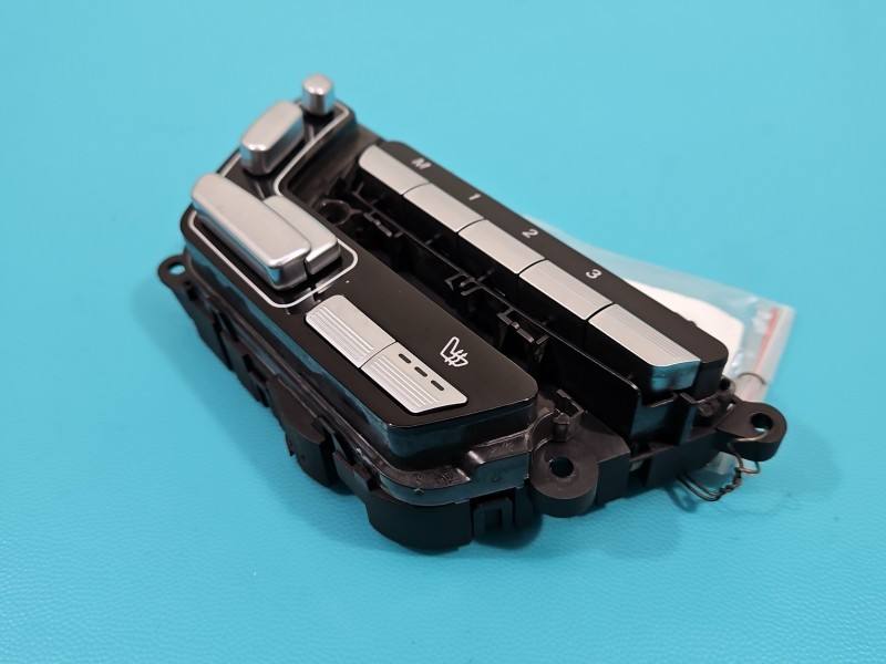 Переключатель кнопка Mercedes S W221 A2218700679
