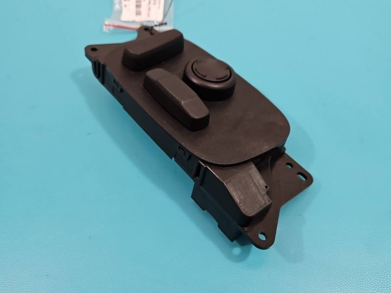 Перемикач кнопка Land Rover Discovery FK72-14B566-DB