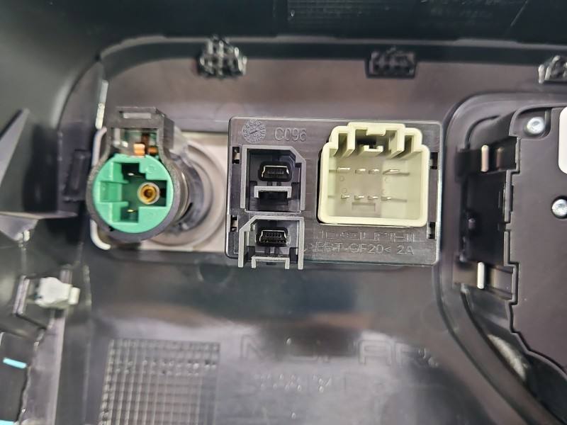Перемикач кнопка Jeep Renegade 73563322700 — фото деталі 7