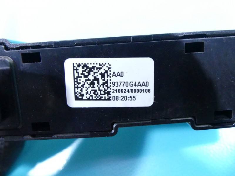 Перемикач кнопка Hyundai I30 93770G4AA0 — фото деталі 5