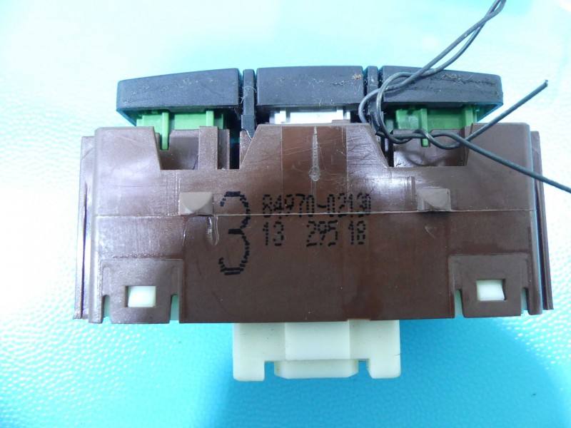 Перемикач кнопка Toyota Auris 84970-02130 — фото деталі 4