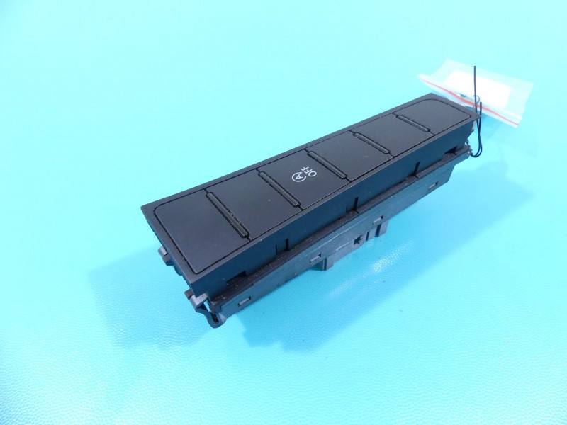 Переключатель кнопка Volkswagen Passat B7 3AB927238J