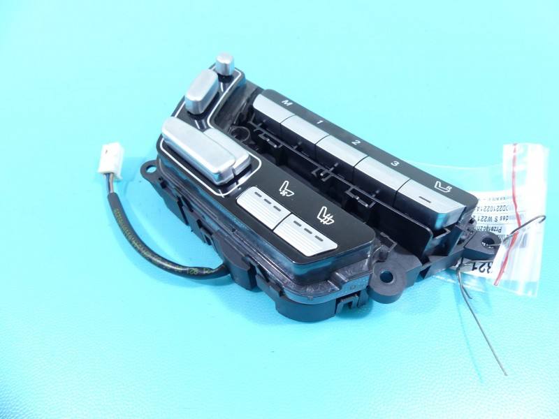 Перемикач кнопка Mercedes S W221 A2218707651