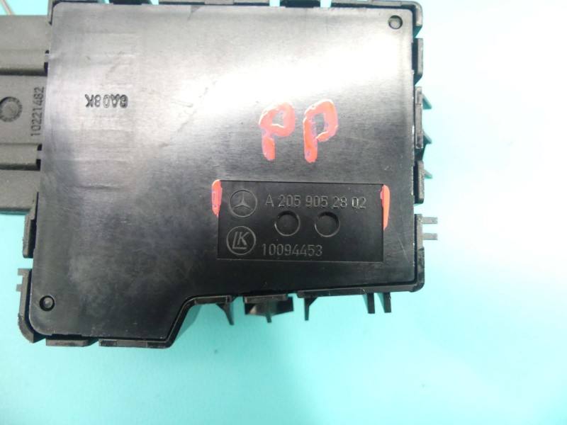 Перемикач кнопка Mercedes GLC X253 A2059052802 — фото деталі 3