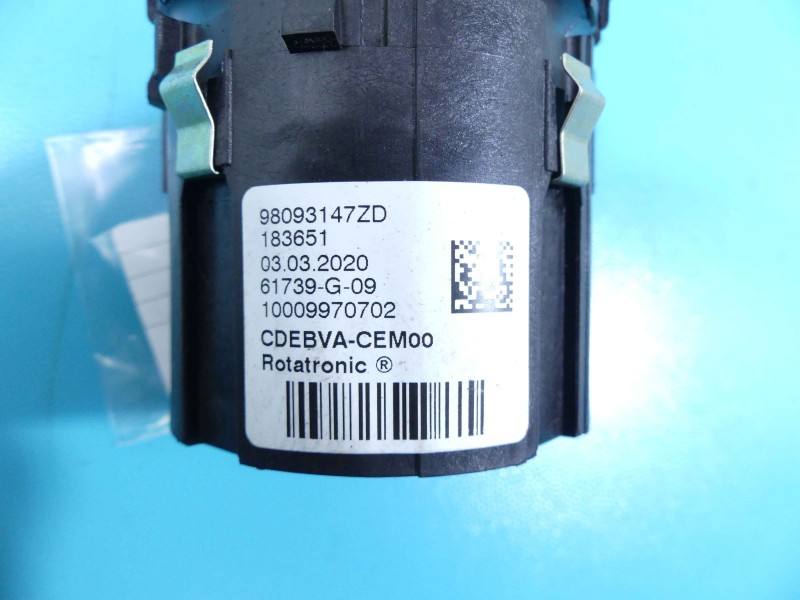 Переключатель кнопка Toyota Proace City 98093147ZD — фото детали 4