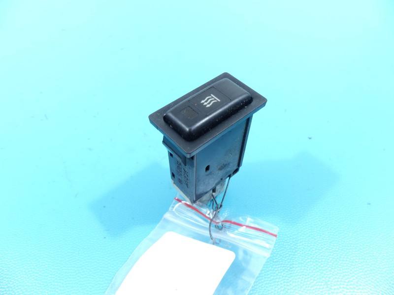 Переключатель кнопка Toyota Avensis T25 153261