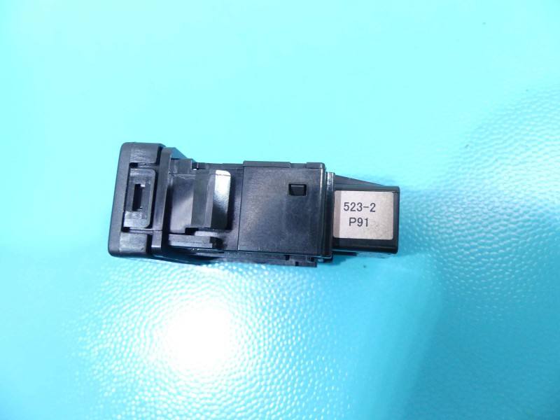 Перемикач кнопка Toyota Avensis T27 523-2 — фото деталі 5