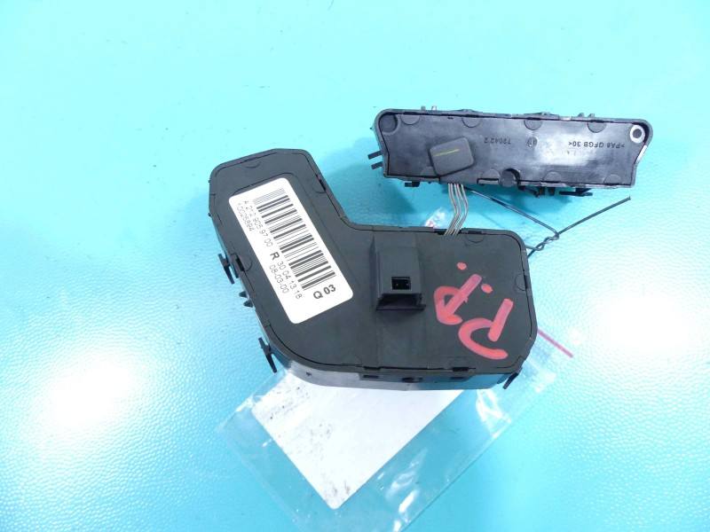 Переключатель кнопка Mercedes CLS C218 A2129059700 — фото детали 3