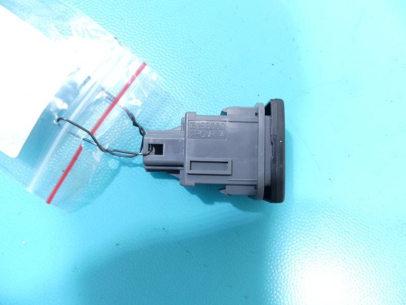 Перемикач кнопка Toyota Estima 15B060 — фото деталі 3