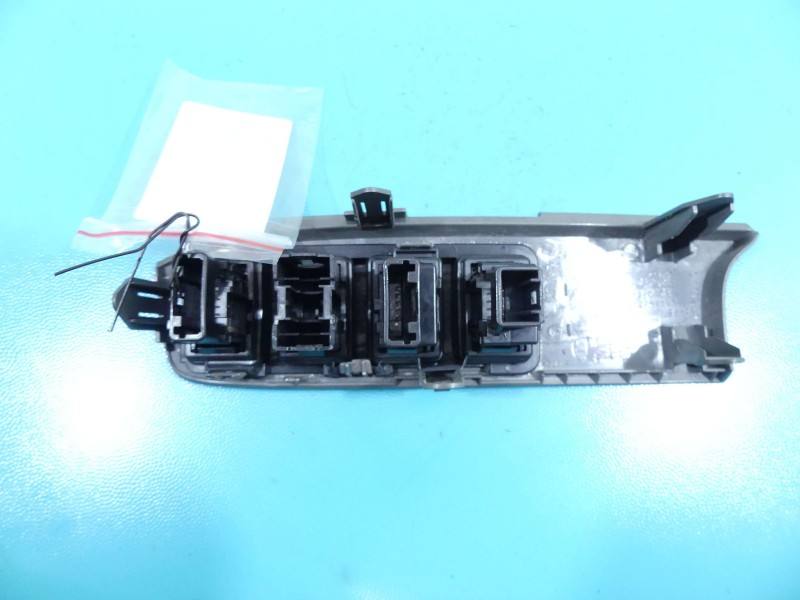 Перемикач кнопка Toyota Estima 28020/50 — фото деталі 3