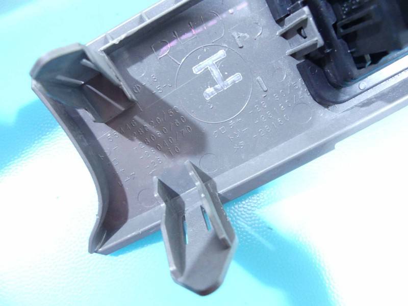 Перемикач кнопка Toyota Estima 28020/50 — фото деталі 4