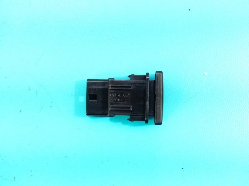 Переключатель кнопка Toyota Urban Cruiser 15C032 — фото детали 2