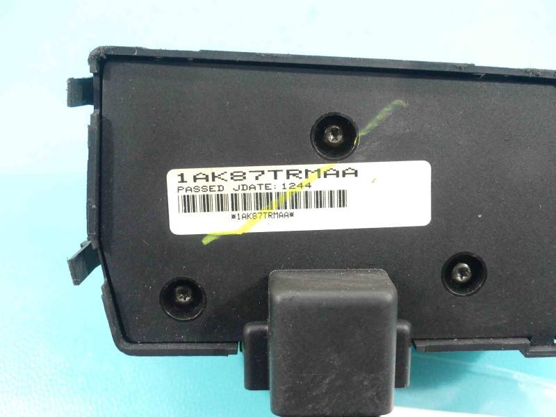 Переключатель кнопка Chrysler Pacifica 1AK87TRMAA — фото детали 4
