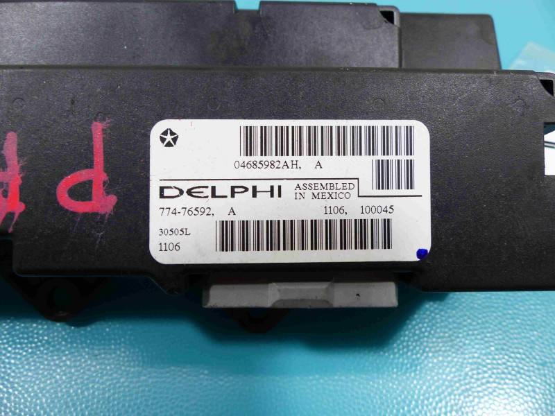 Перемикач кнопка Chrysler Pacifica 04685982AH — фото деталі 5