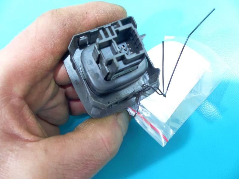 Перемикач кнопка Renault Scenic 3 283891452R — фото деталі 4