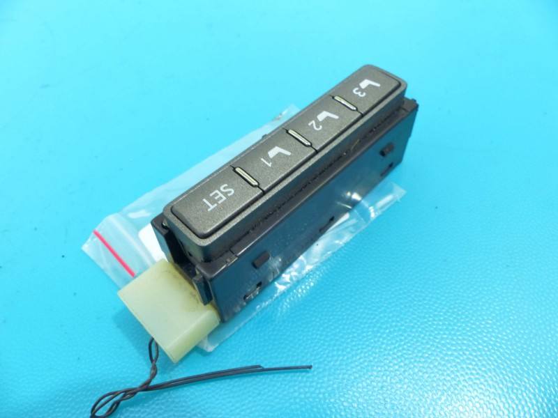 Переключатель кнопка Lexus LS 078-4W74