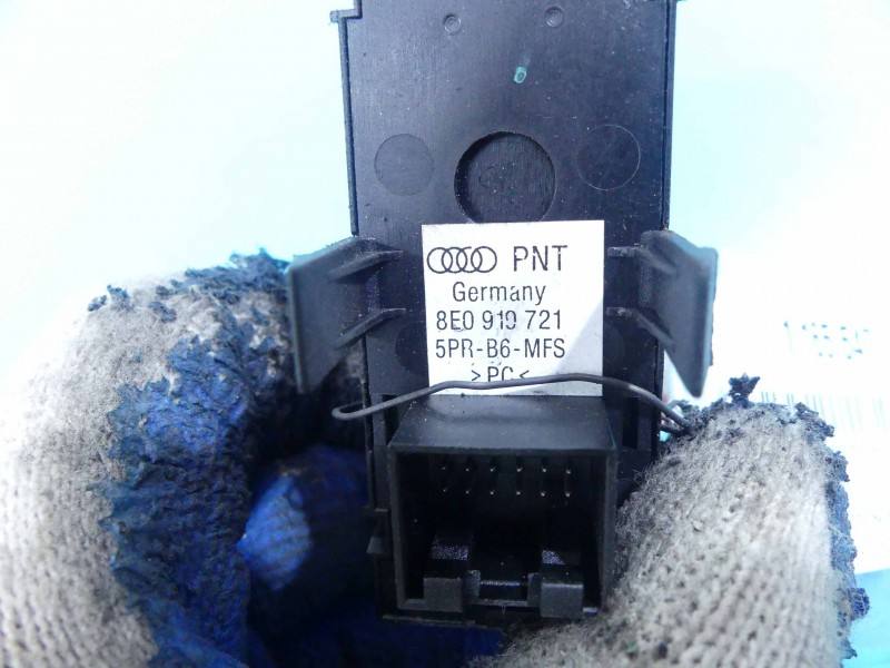 Переключатель кнопка Audi A4 B6 8E0910721 — фото детали 4