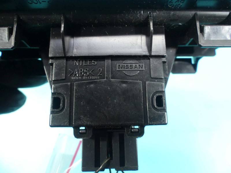 Переключатель кнопка Infiniti FX 90970-1AA0A — фото детали 4