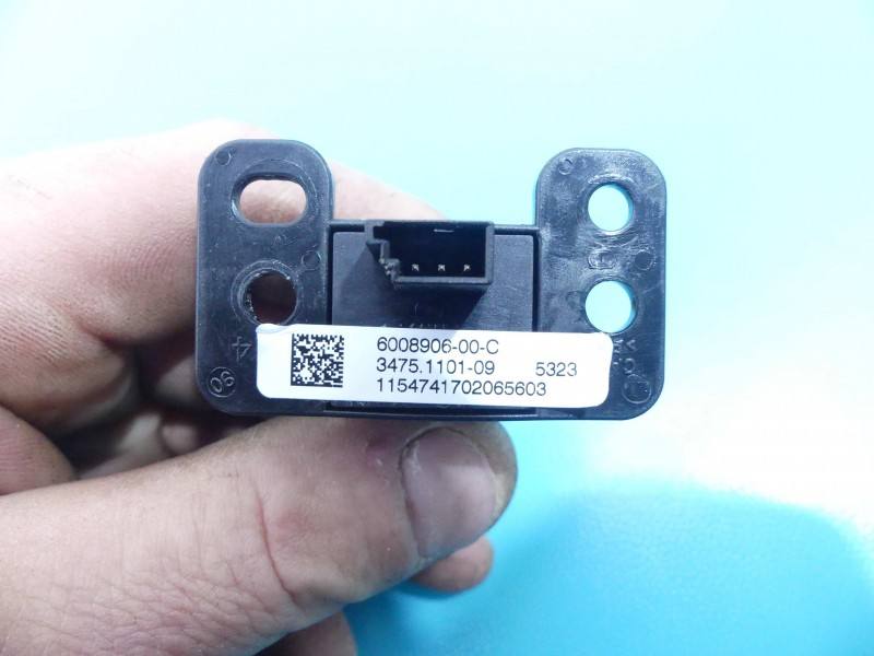 Переключатель кнопка Tesla Model S 6008906-00-C — фото детали 6