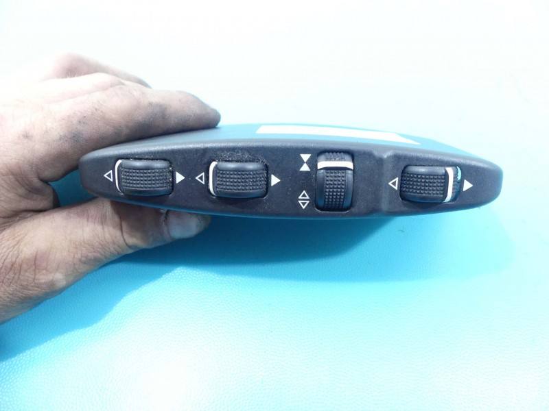 Перемикач кнопка Mercedes E W212 A0008008078 — фото деталі 2