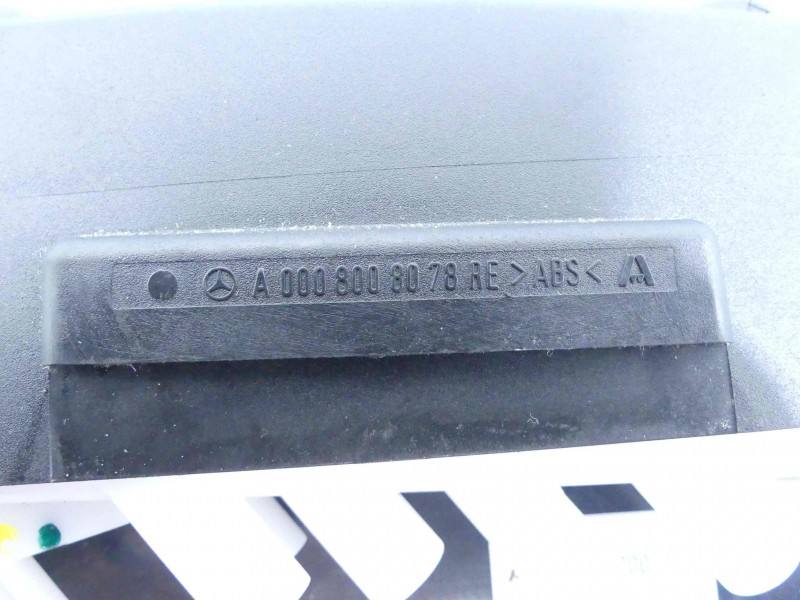 Перемикач кнопка Mercedes E W212 A0008008078 — фото деталі 5