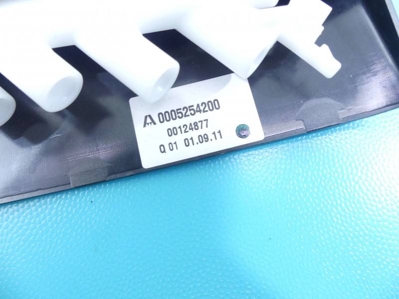 Перемикач кнопка Mercedes E W212 A0008008078 — фото деталі 7