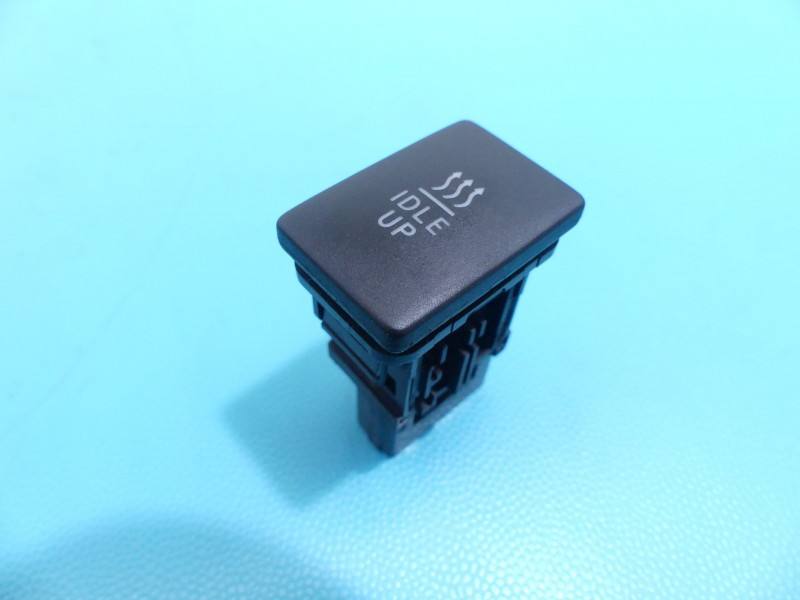 Перемикач кнопка Toyota Land Cruiser 15B281