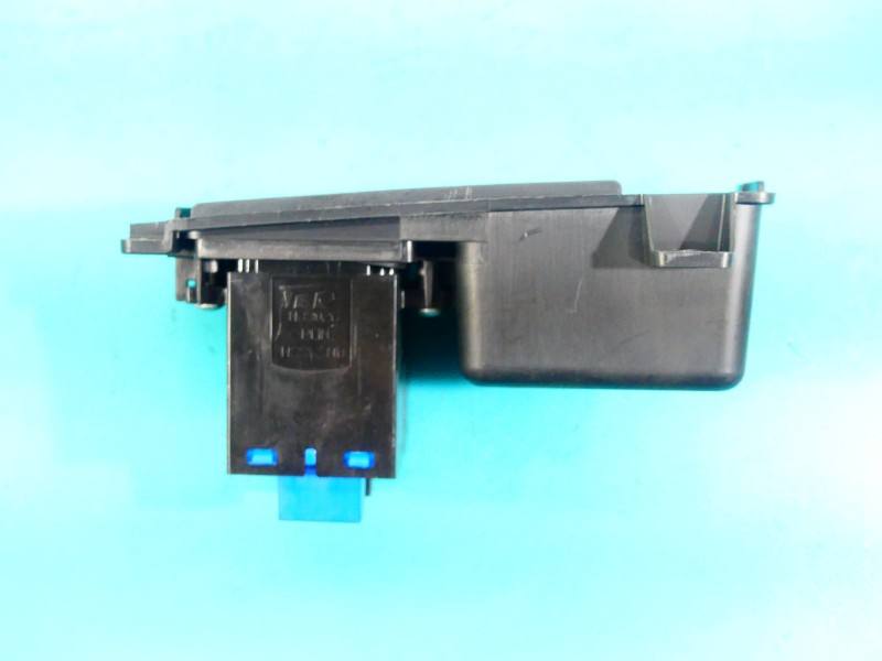 Переключатель кнопка Honda CR-V 83410-SWA-U010-M1 — фото детали 4