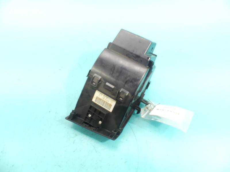 Перемикач кнопка Lexus GS 75888-40100 — фото деталі 3