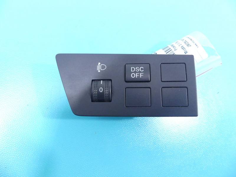 Переключатель кнопка Mazda 3 BBM466170B