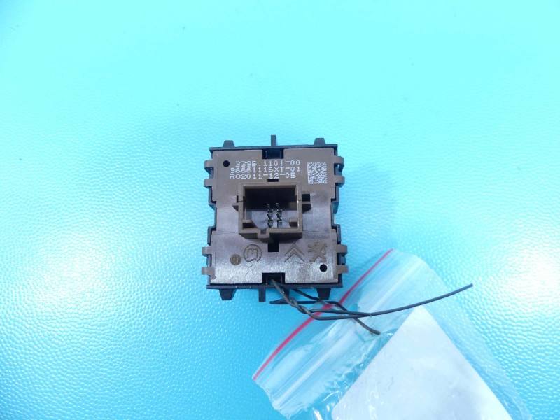 Перемикач кнопка Peugeot 508 96661115XT-01 — фото деталі 4