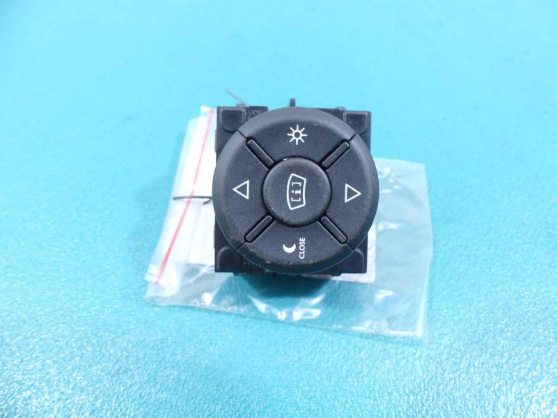Перемикач кнопка Peugeot 508 96661115XT