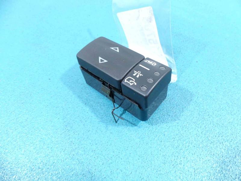 Перемикач кнопка Land Rover Range Rover YUF101930