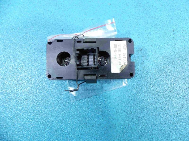 Перемикач кнопка Land Rover Range Rover YUF101930 — фото деталі 4