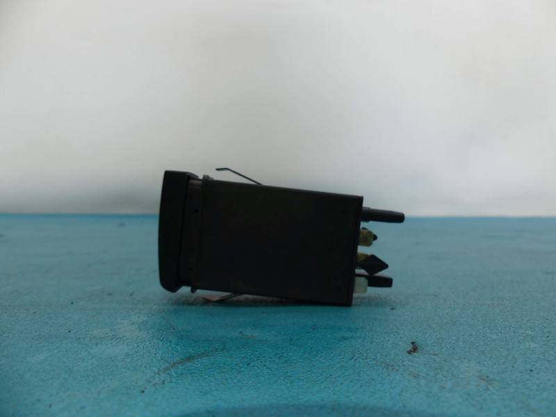 Перемикач кнопка Volkswagen New Beetle 1C0959621C — фото деталі 3