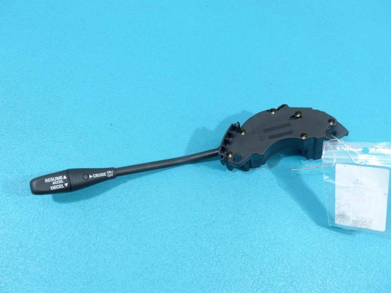 Перемикач кнопка Chrysler 300C 01311205