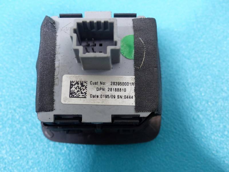 Переключатель кнопка Renault Scenic 3 283950001R — фото детали 3