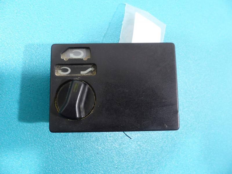 Перемикач кнопка Volkswagen Transporter T4 701959549