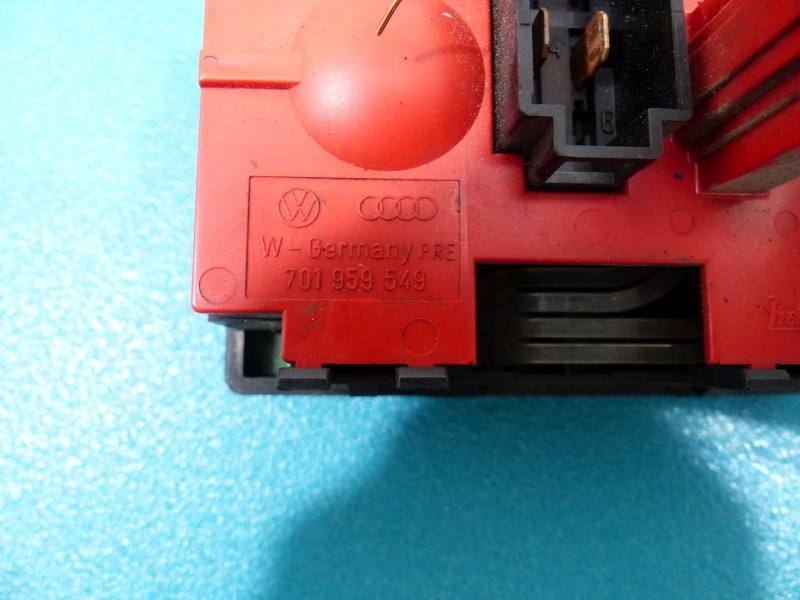 Перемикач кнопка Volkswagen Transporter T4 701959549 — фото деталі 3