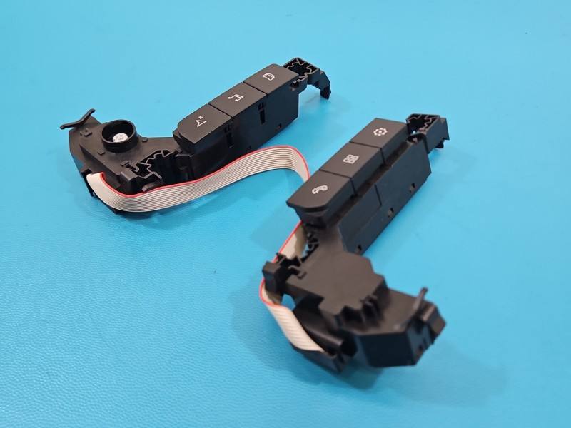 Переключатель радио навигации Peugeot Expert 98081732ZD