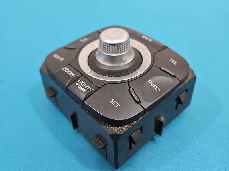 Перемикач радіо навігації Renault Scenic 2 70416331