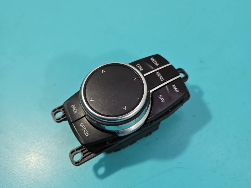 Перемикач радіо навігації BMW 5 G30 6844224