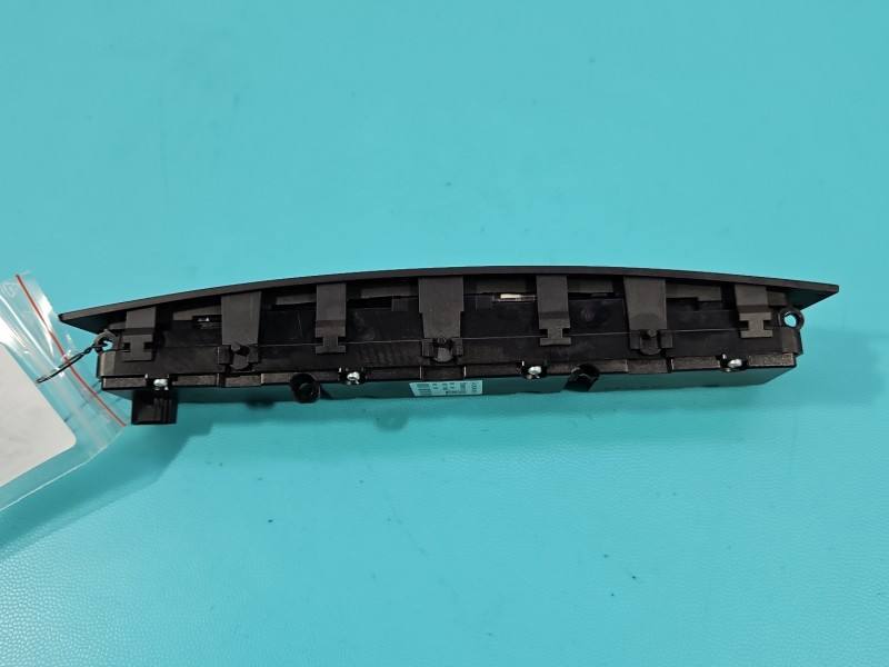 Перемикач кнопка Mercedes B W246 A2469059801 — фото деталі 3